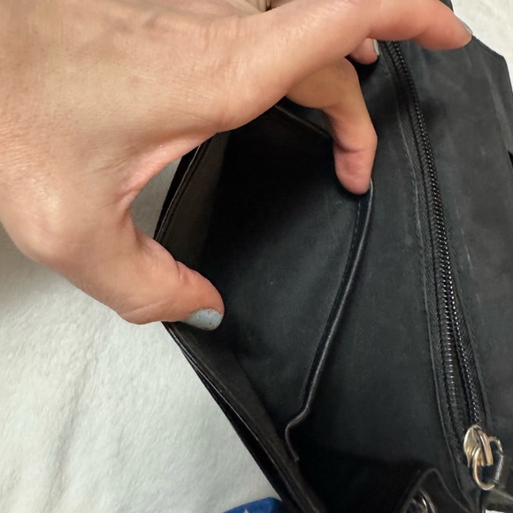 Gianni Bini Black Bag with Silver Detail - Picture 7 of 15